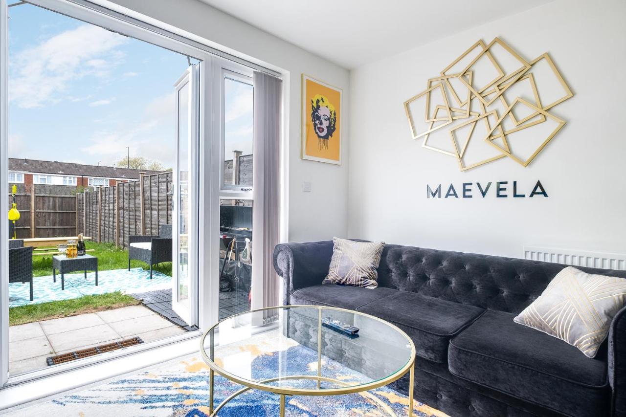 Luxury 2 Bed House City Centre ✘ Bbq & Garden ☆ Family Friendly→ Swingball & Outdoor Furniture - Free Parking → With 50 Inch Smart Tv, Free Netflix & Wifi ✘ Comfy Seating Area - By Maevela Birmingham Exterior foto