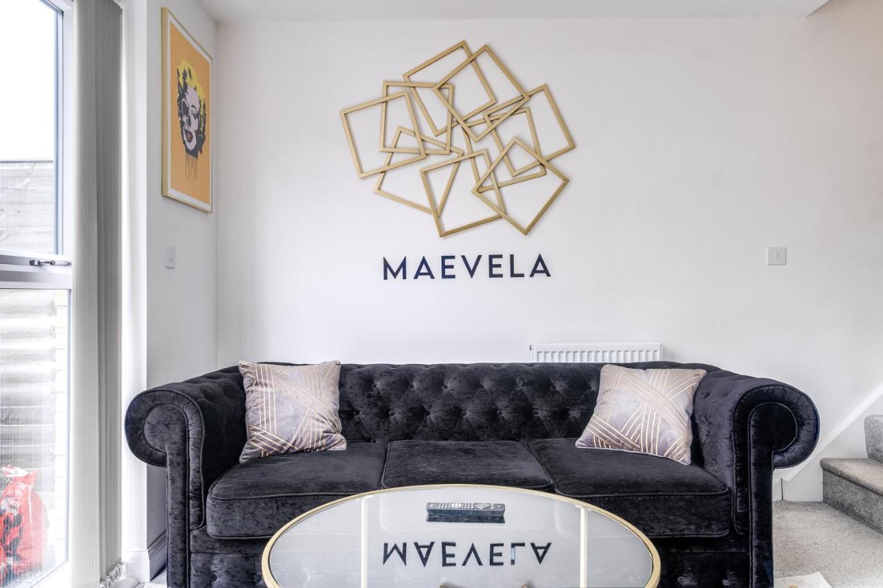 Luxury 2 Bed House City Centre ✘ Bbq & Garden ☆ Family Friendly→ Swingball & Outdoor Furniture - Free Parking → With 50 Inch Smart Tv, Free Netflix & Wifi ✘ Comfy Seating Area - By Maevela Birmingham Exterior foto